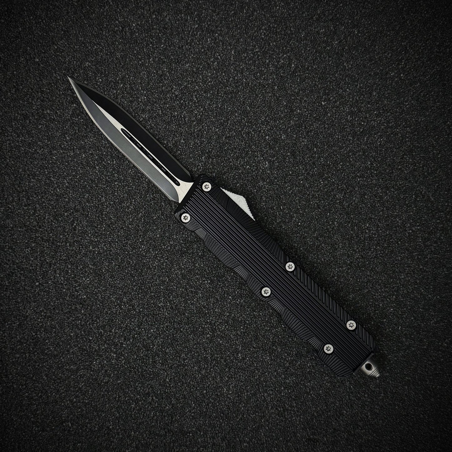 Liner Strike knife