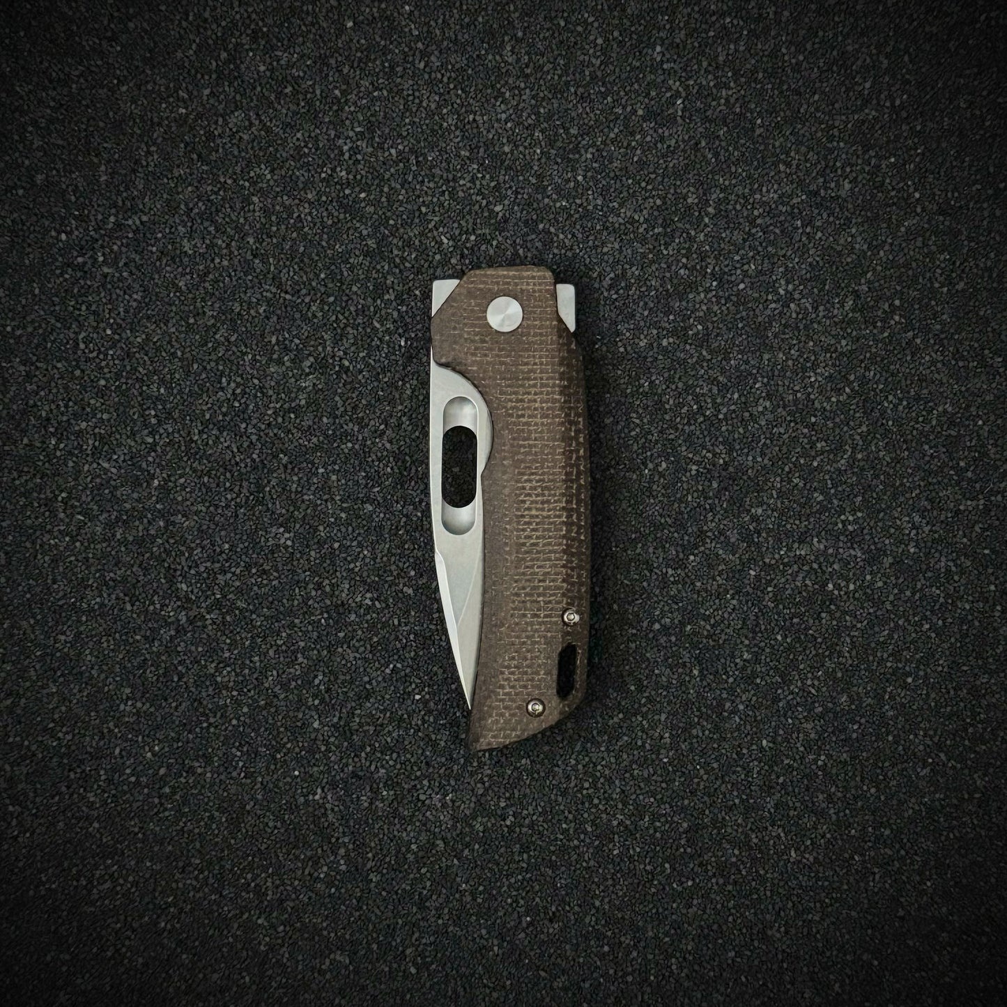 Linen Guard knife