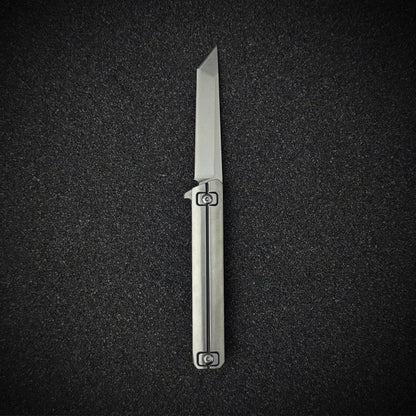 Razon Fang knife